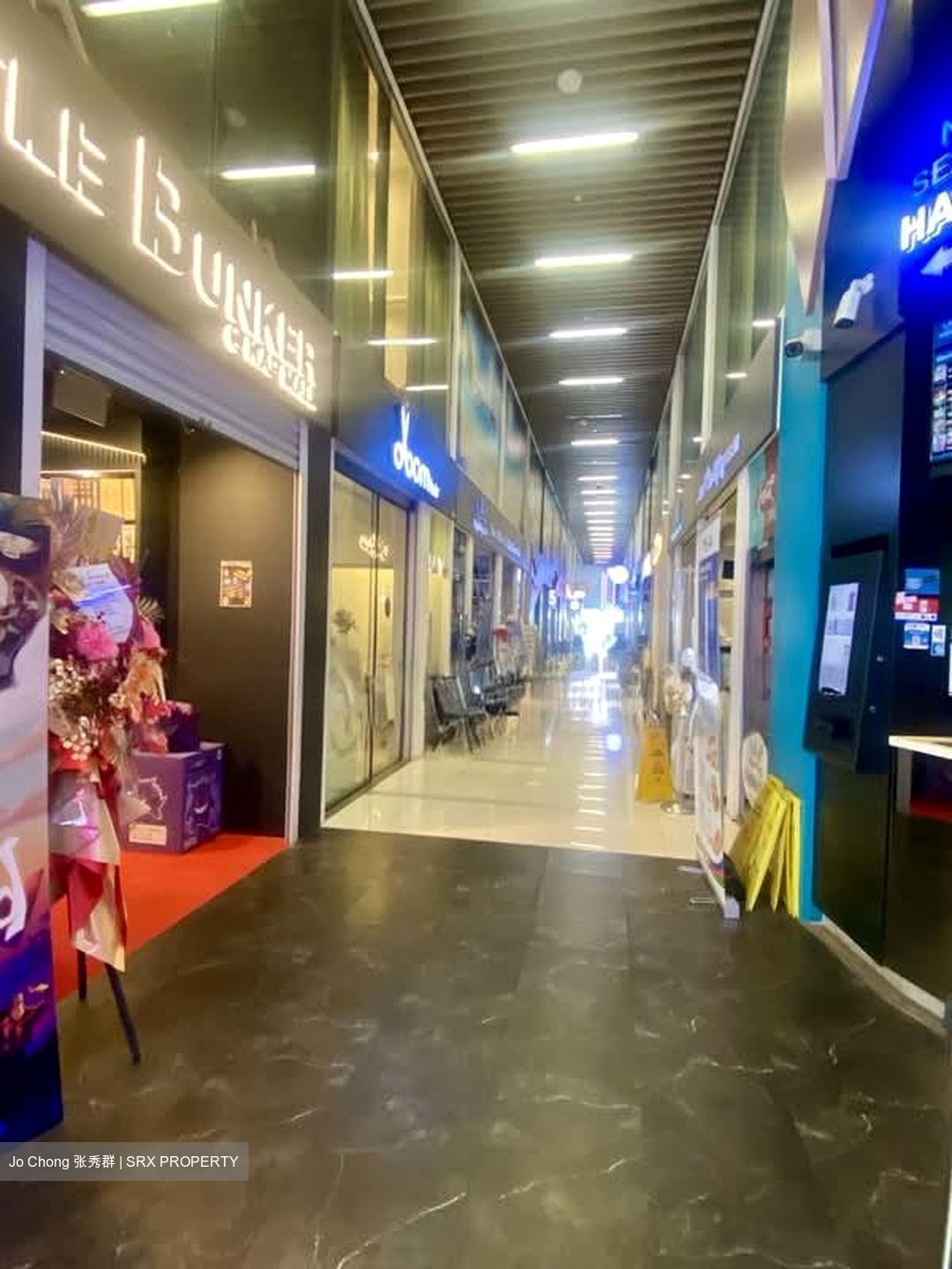 Kap (D21), Retail #552019081